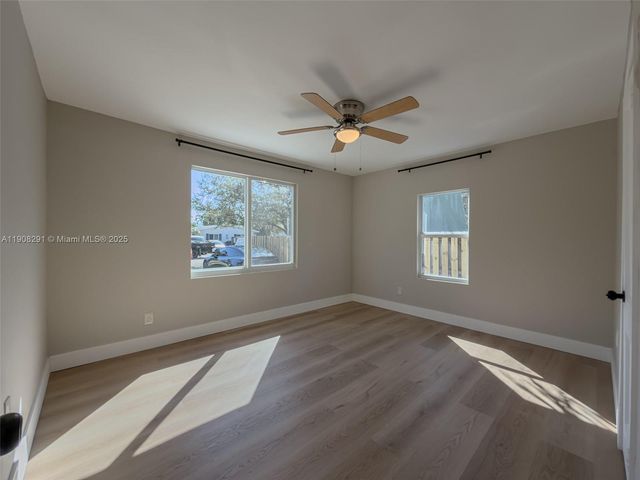 1813 SW 10th St, Fort Lauderdale, FL 33312