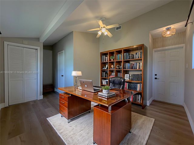 1813 SW 10th St, Fort Lauderdale, FL 33312