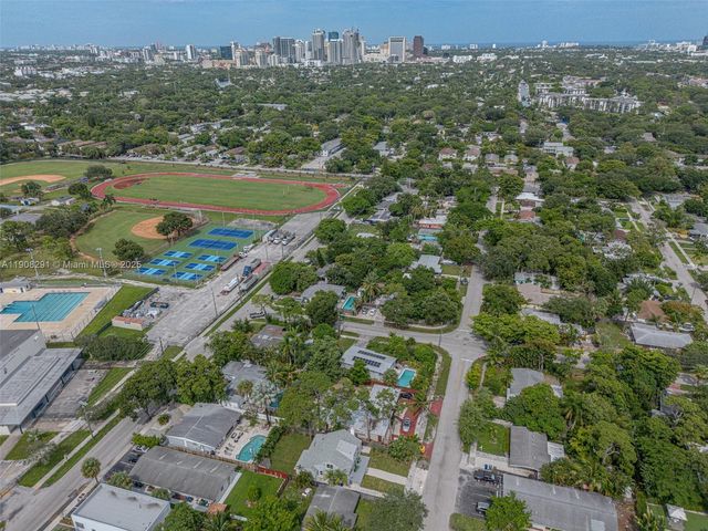 1813 SW 10th St, Fort Lauderdale, FL 33312