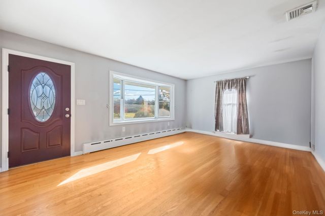 317 Lattintown Road, Marlboro, NY 12542