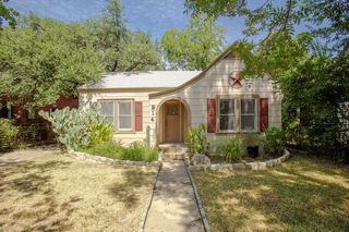 914 W Monroe ST, Austin, TX 78704