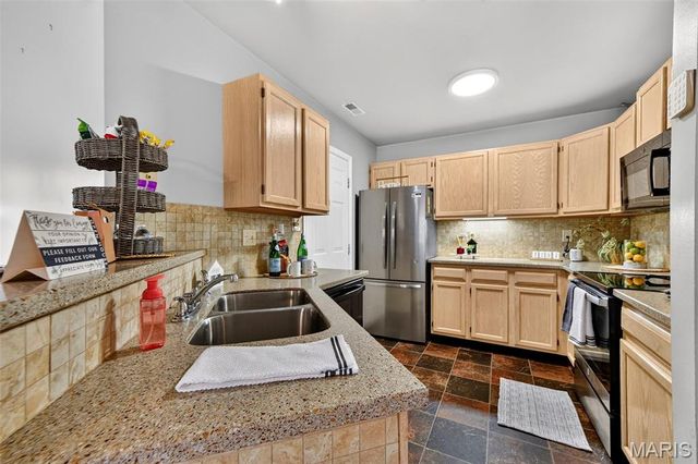 1119 Liberty Gardens Court, Florissant, MO 63031