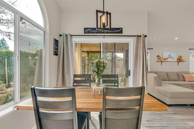 7502 N Trellis Circle, Fresno, CA 93720