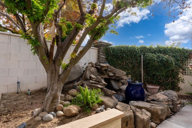 7502 N Trellis Circle, Fresno, CA 93720