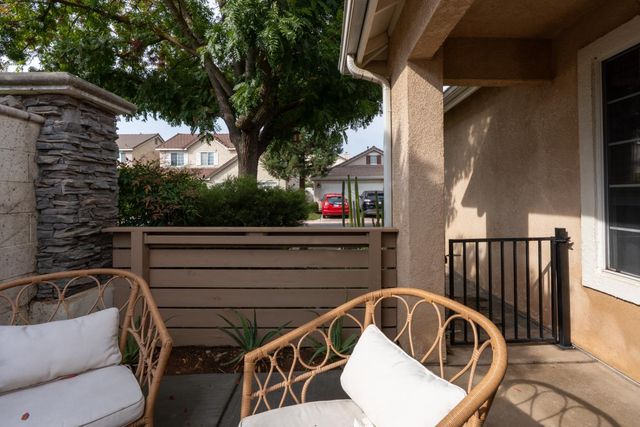 7502 N Trellis Circle, Fresno, CA 93720