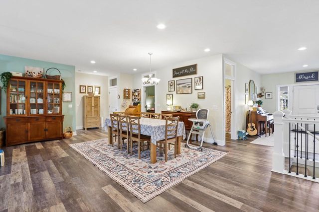716 Kenseth Way, Cambridge, WI 53523
