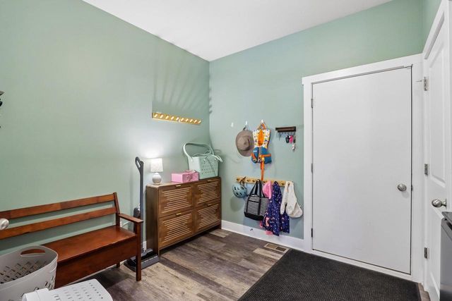 716 Kenseth Way, Cambridge, WI 53523