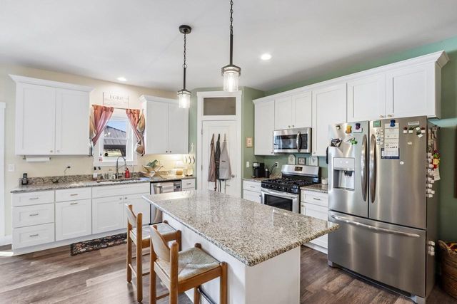 716 Kenseth Way, Cambridge, WI 53523