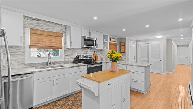141 Ridge Road, Smithfield, RI 02917