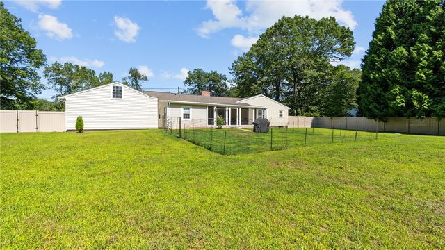 141 Ridge Road, Smithfield, RI 02917