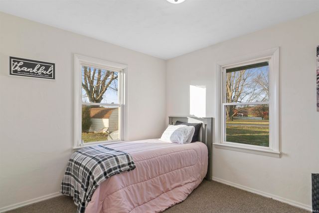 156 W Markle Road, Huntington, IN 46750