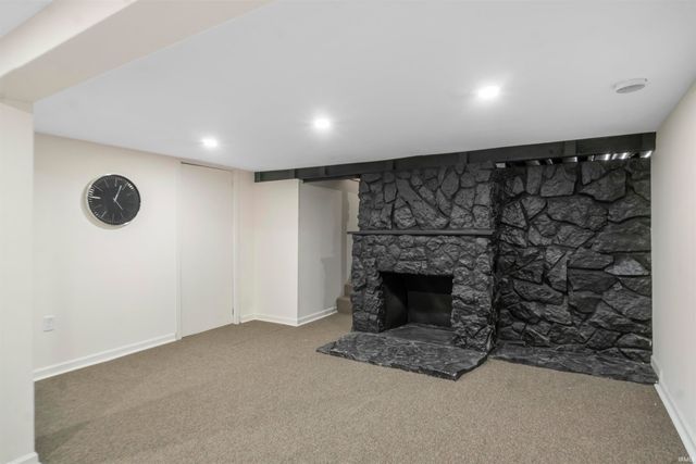 156 W Markle Road, Huntington, IN 46750