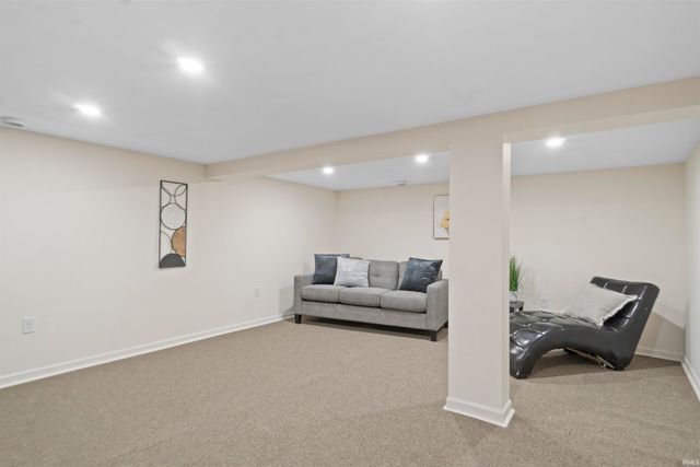 156 W Markle Road, Huntington, IN 46750