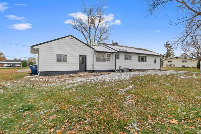 156 W Markle Road, Huntington, IN 46750