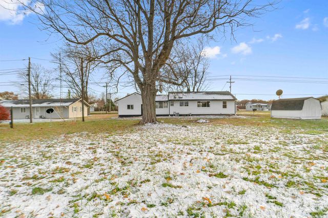 156 W Markle Road, Huntington, IN 46750