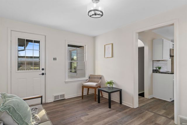 156 W Markle Road, Huntington, IN 46750