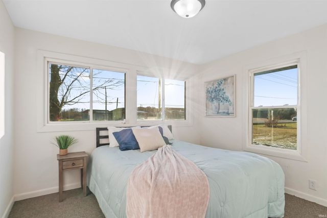 156 W Markle Road, Huntington, IN 46750