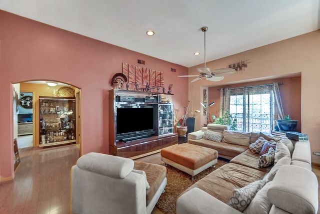 8631 Saddlebred Court 8631, Frankfort, IL 60423