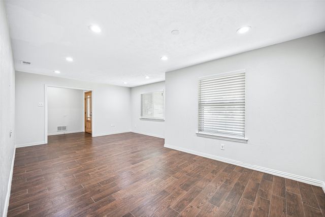 7251 Crooked Oak Drive, Dallas, TX 75248