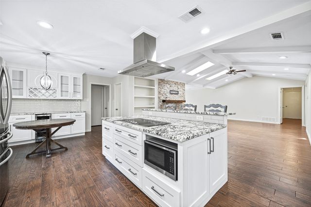 7251 Crooked Oak Drive, Dallas, TX 75248