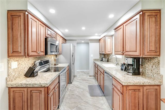 73837 Ocotillo Court, Palm Desert, CA 92260
