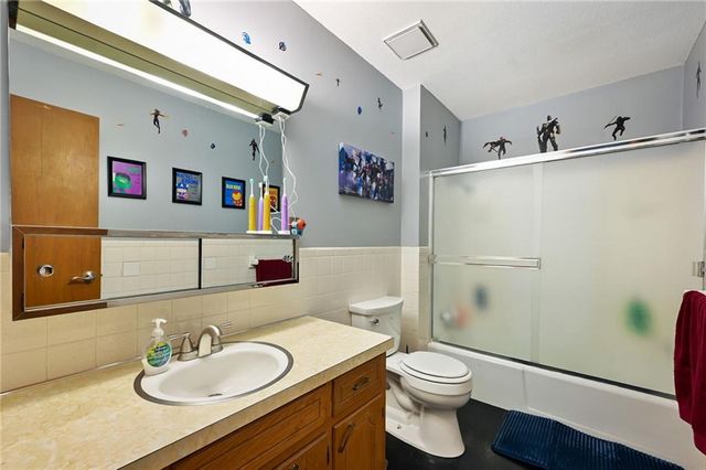 503 SW Maple Lane, Oak Grove, MO 64075
