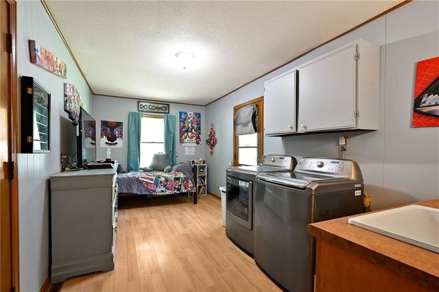 503 SW Maple Lane, Oak Grove, MO 64075