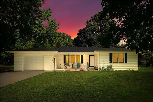 503 SW Maple Lane, Oak Grove, MO 64075