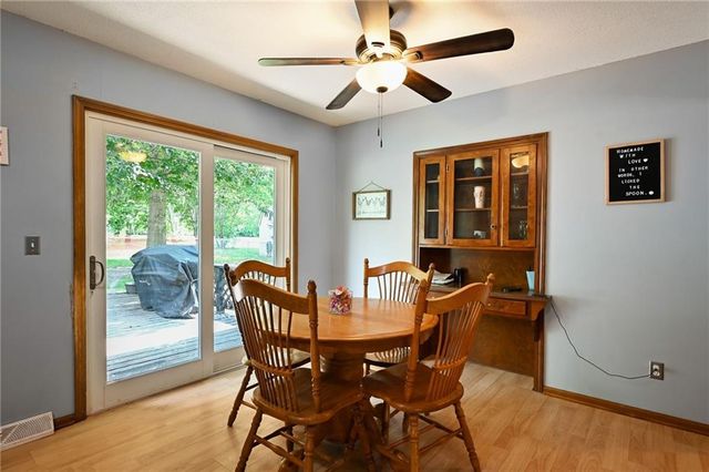 503 SW Maple Lane, Oak Grove, MO 64075