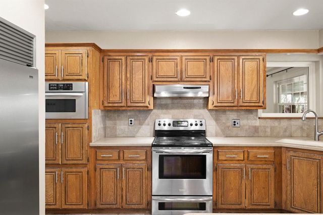 8404 Blackberry Ridge, Edmond, OK 73034