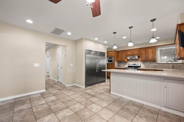 8404 Blackberry Ridge, Edmond, OK 73034