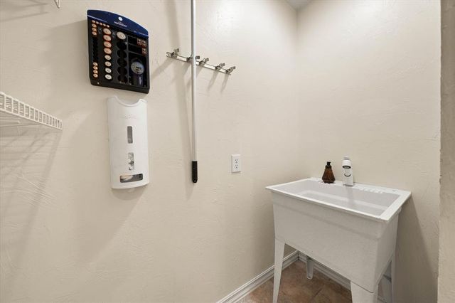 8404 Blackberry Ridge, Edmond, OK 73034