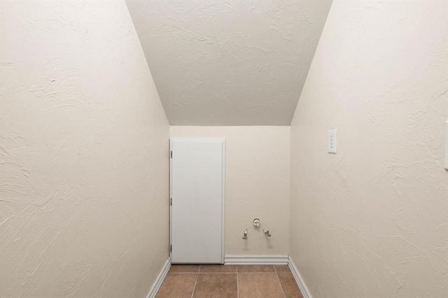 8404 Blackberry Ridge, Edmond, OK 73034