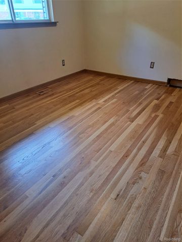 6701 Yarborough Drive, Shelby Charter Township, MI 48316