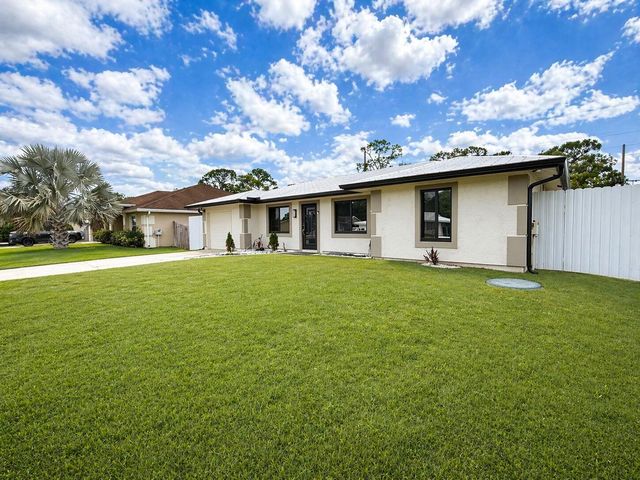 568 SE Chapman Avenue, Port St. Lucie, Port St Lucie, FL 34984