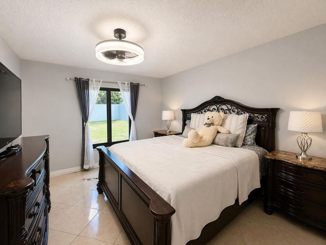 568 SE Chapman Avenue, Port St. Lucie, Port St Lucie, FL 34984