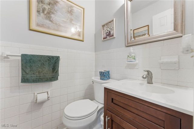 5907 Wiclif Road NE, Canton, OH 44721