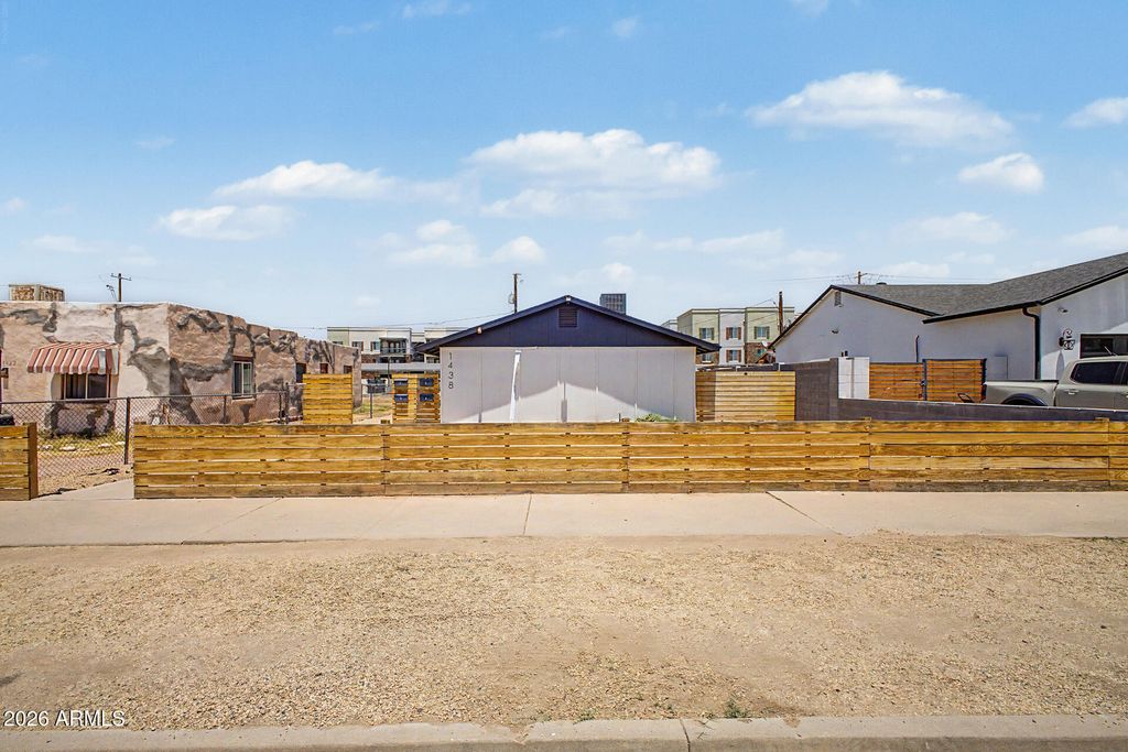 1438 E ADAMS Street, Phoenix, AZ 85034 — photo 2