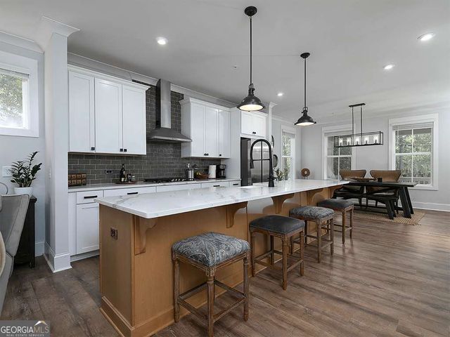 320 Oak Arms Way, Woodstock, GA 30188