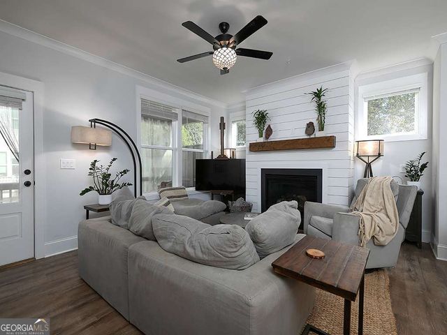 320 Oak Arms Way, Woodstock, GA 30188