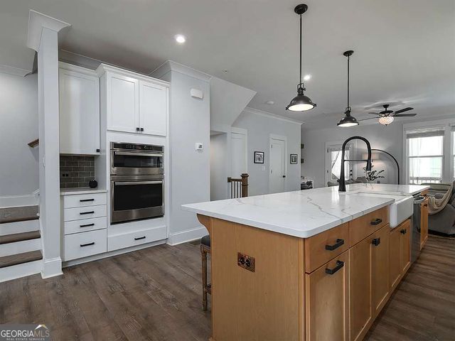 320 Oak Arms Way, Woodstock, GA 30188