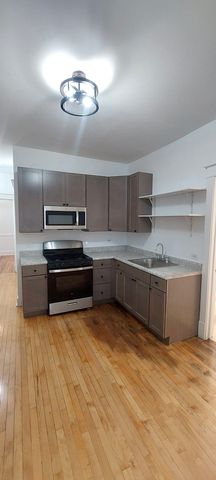 4050 W Hirsch Street 1, Chicago, IL 60651