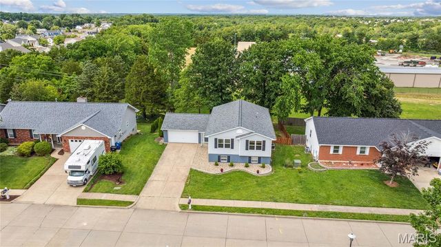 968 Hunter Chaise Drive, Wentzville, MO 63385