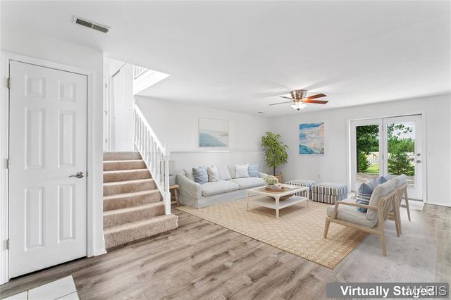 968 Hunter Chaise Drive, Wentzville, MO 63385