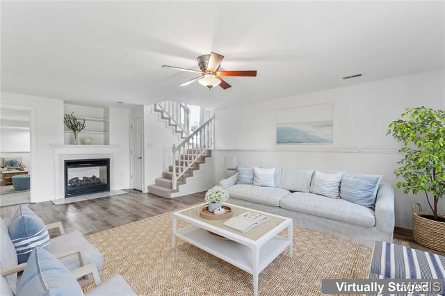 968 Hunter Chaise Drive, Wentzville, MO 63385