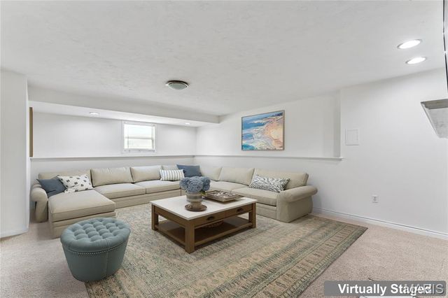 968 Hunter Chaise Drive, Wentzville, MO 63385