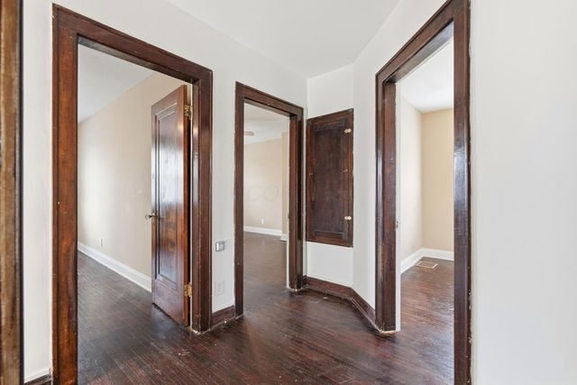 2282 Willamont Avenue, Columbus, OH 43219