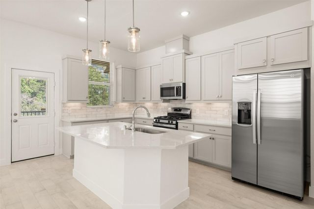 548 Red Cascade Trail, Willis, TX 77318