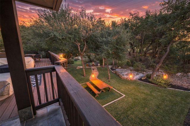 220 Clubhouse DR, Lakeway, TX 78734