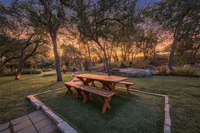 220 Clubhouse DR, Lakeway, TX 78734